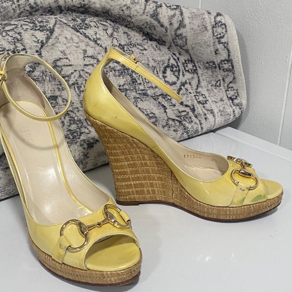 Gucci Horse-bit Patent Leather Ankle Strap Wedges in Pastel Yellow Size 8 1/2 - Picture 4 of 10